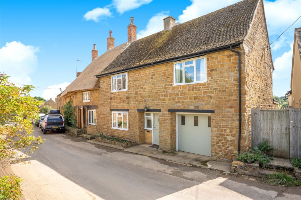 Mead Road, Barford St. John, Banbury, Oxfordshire, OX15 0PW