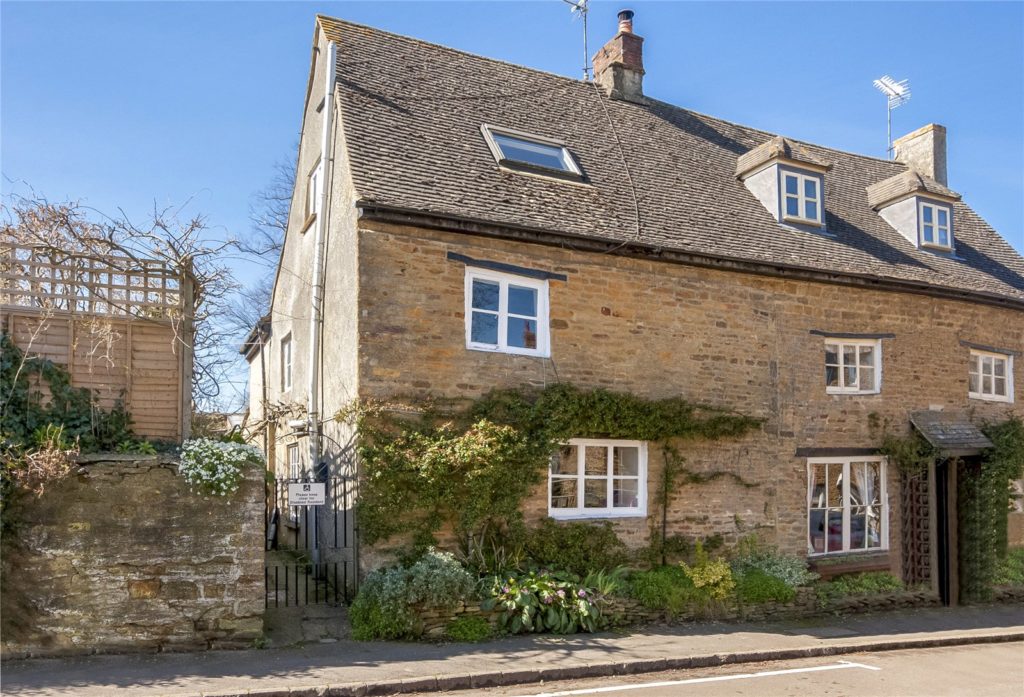Whittall Street, Kings Sutton, Banbury, Oxfordshire, OX17 3RD