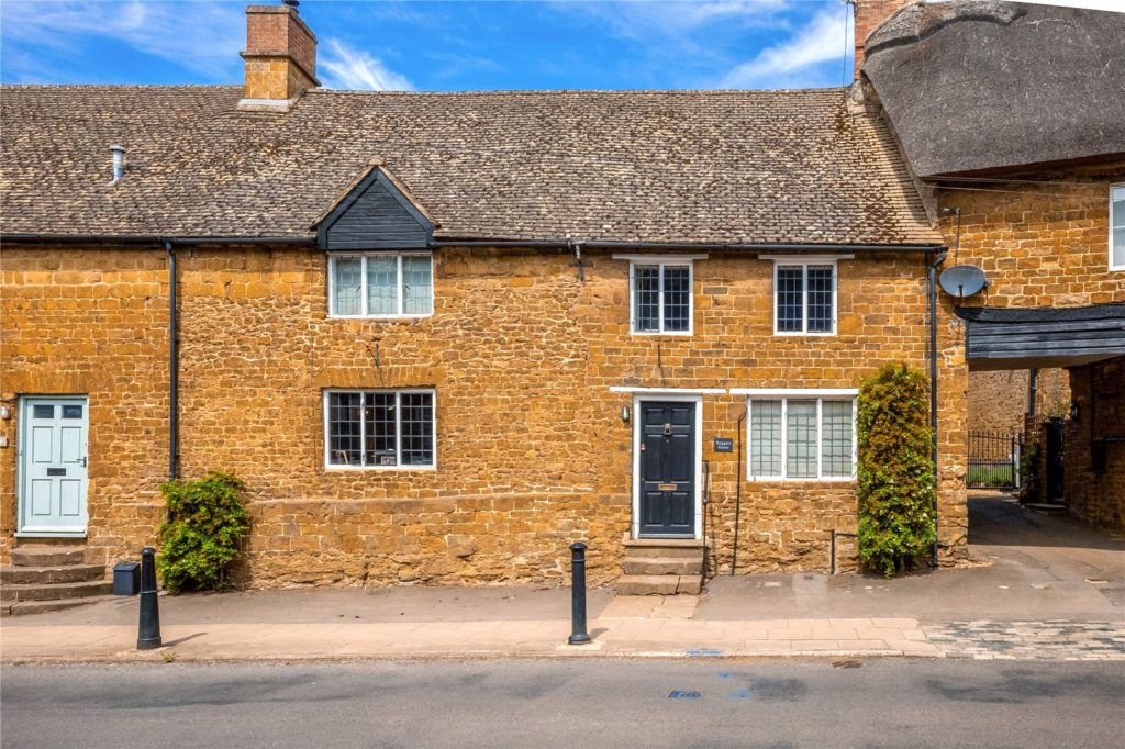 High Street, Adderbury, Banbury, Oxfordshire, OX17 3LU