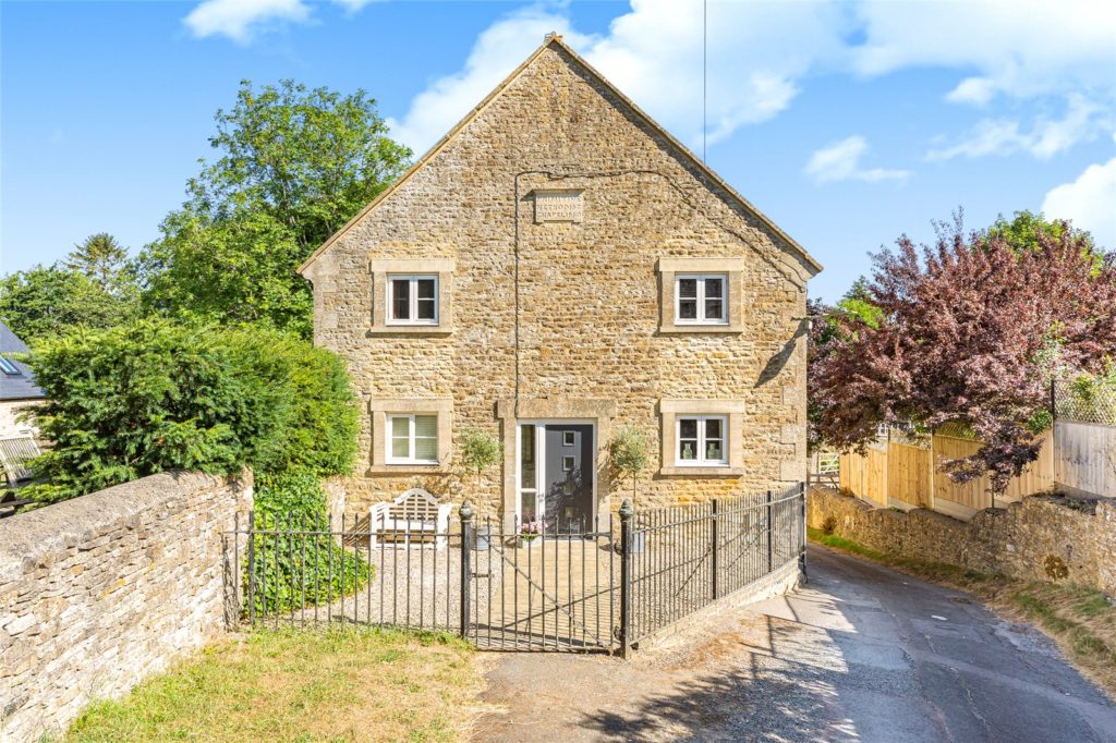 South Street, Middle Barton, Chipping Norton, Oxfordshire, OX7 7BU