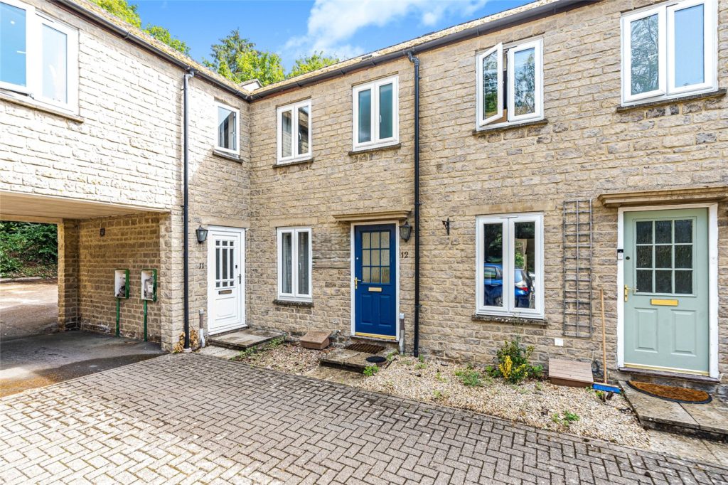 Cotshill Gardens, Chipping Norton, Oxfordshire, OX7 5UN