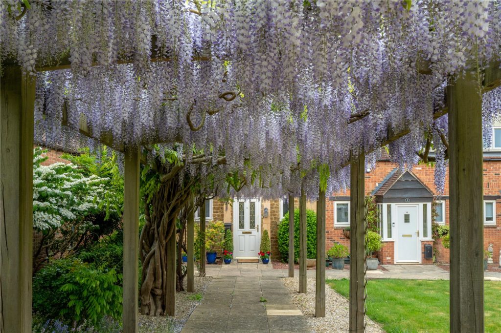 Highlands, Lower Tadmarton, Banbury, Oxfordshire, OX15 5SR