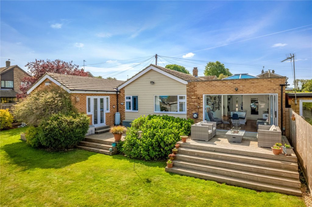 St. Johns Way, Hempton, Deddington, Oxfordshire, OX15 0QR