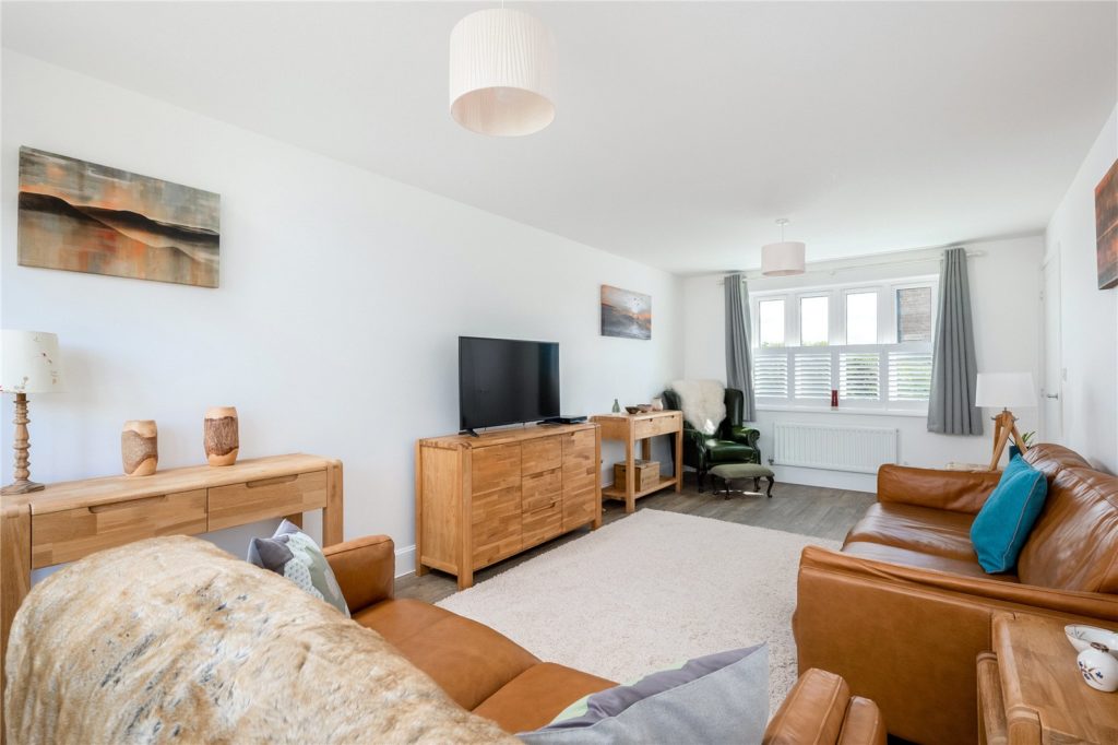 Dickenson Road, Bloxham, Banbury, Oxfordshire, OX15 4TQ