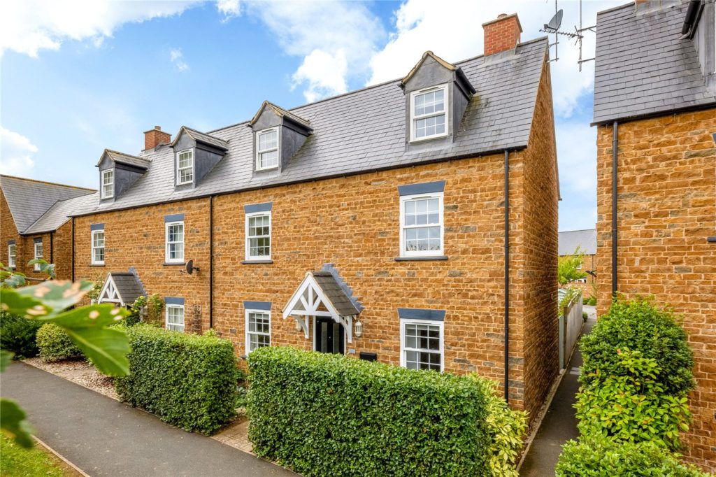 Flux Drive, Deddington, Banbury, Oxfordshire, OX15 0AF