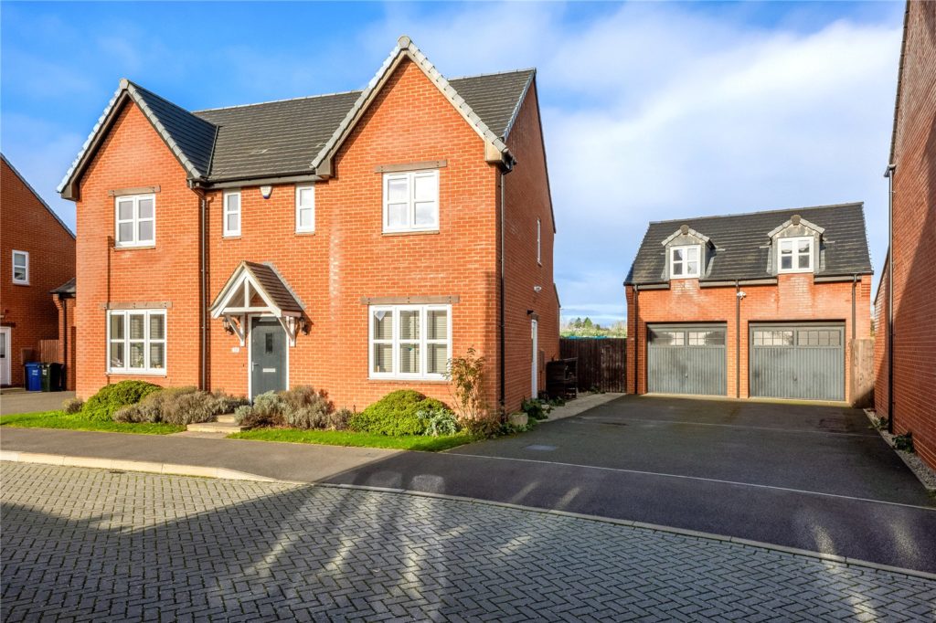 Tarvers Way, Adderbury, Banbury, Oxfordshire, OX17 3FR