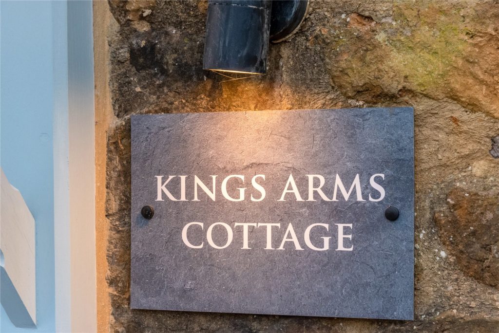 Earls Lane, Deddington, Oxfordshire, OX15 0TQ