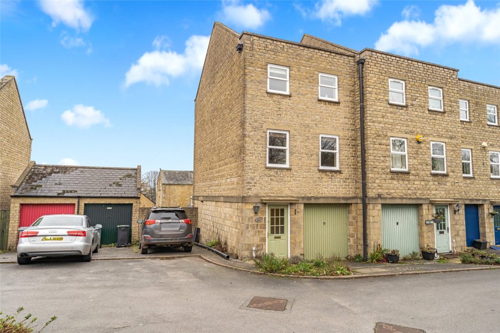 Ackerman Road, Chipping Norton, Oxfordshire, OX7 5UJ