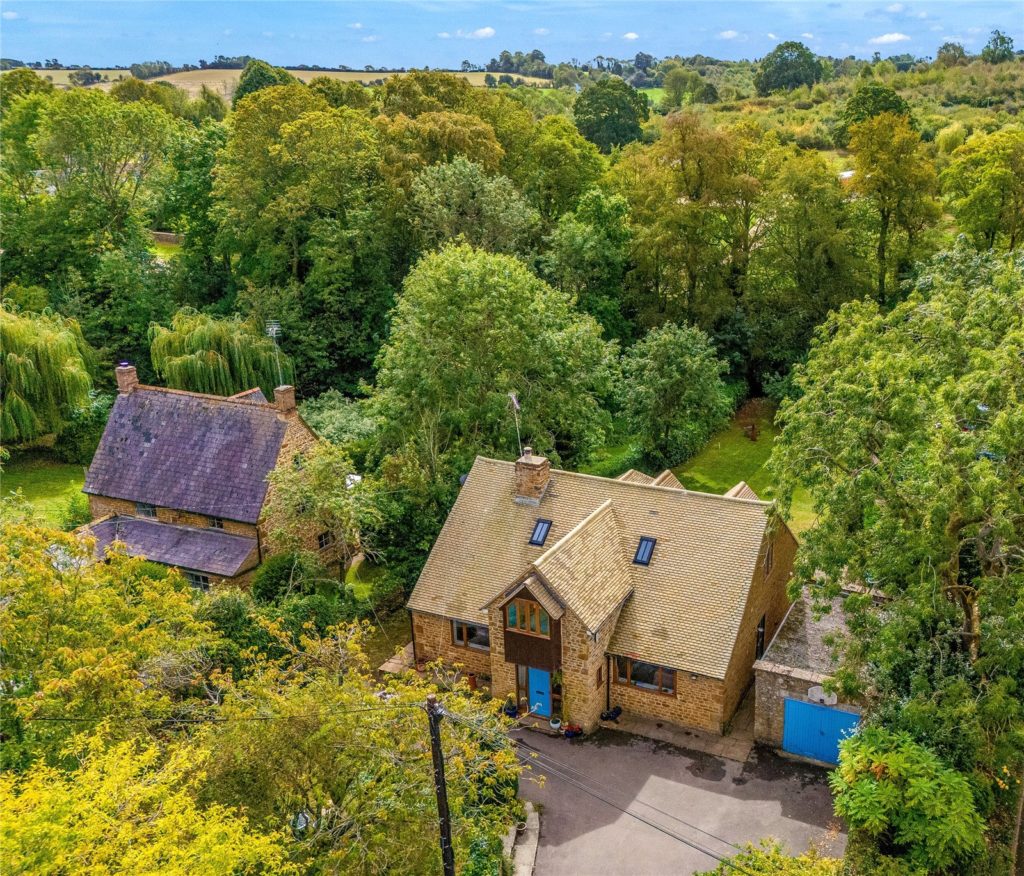 Brewery Lane, Hook Norton, Banbury, Oxfordshire, OX15 5NX