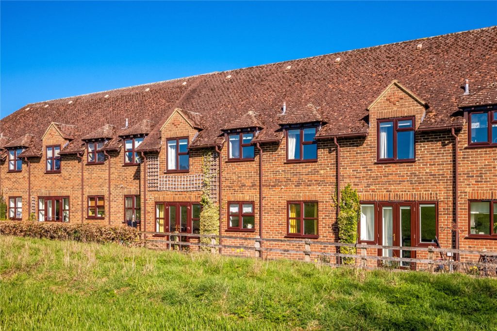 Grove Court, Deddington, Oxfordshire, OX15 0TZ
