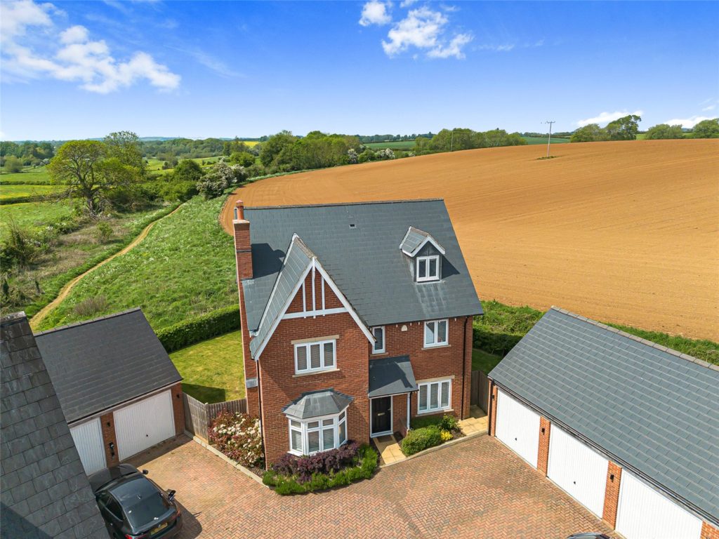 Vera Wood Close, Adderbury, Banbury, Oxfordshire, OX17 3FX