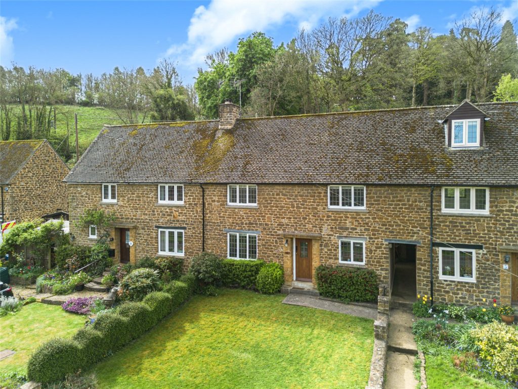 Court Close, Warmington, Banbury, Warwickshire, OX17 1BY