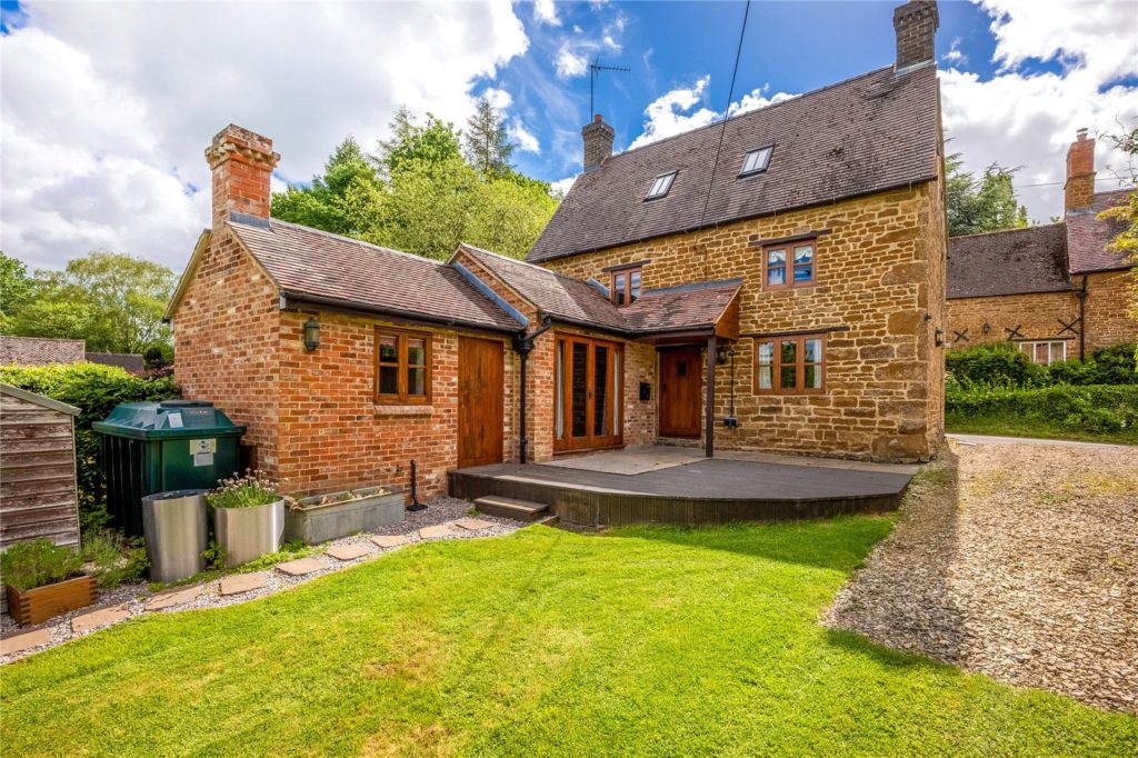 Williamscot, Near Banbury, Oxfordshire, OX17 1AB