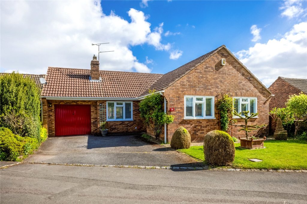 Gascoigne Way, Bloxham, Banbury, Oxfordshire, OX15 4TL
