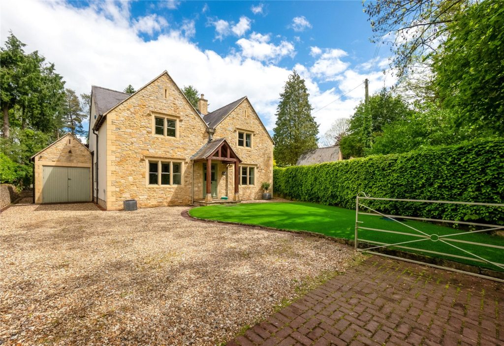 The Hollows, Long Compton, Shipston-On-Stour, Warwickshire, CV36 5NX