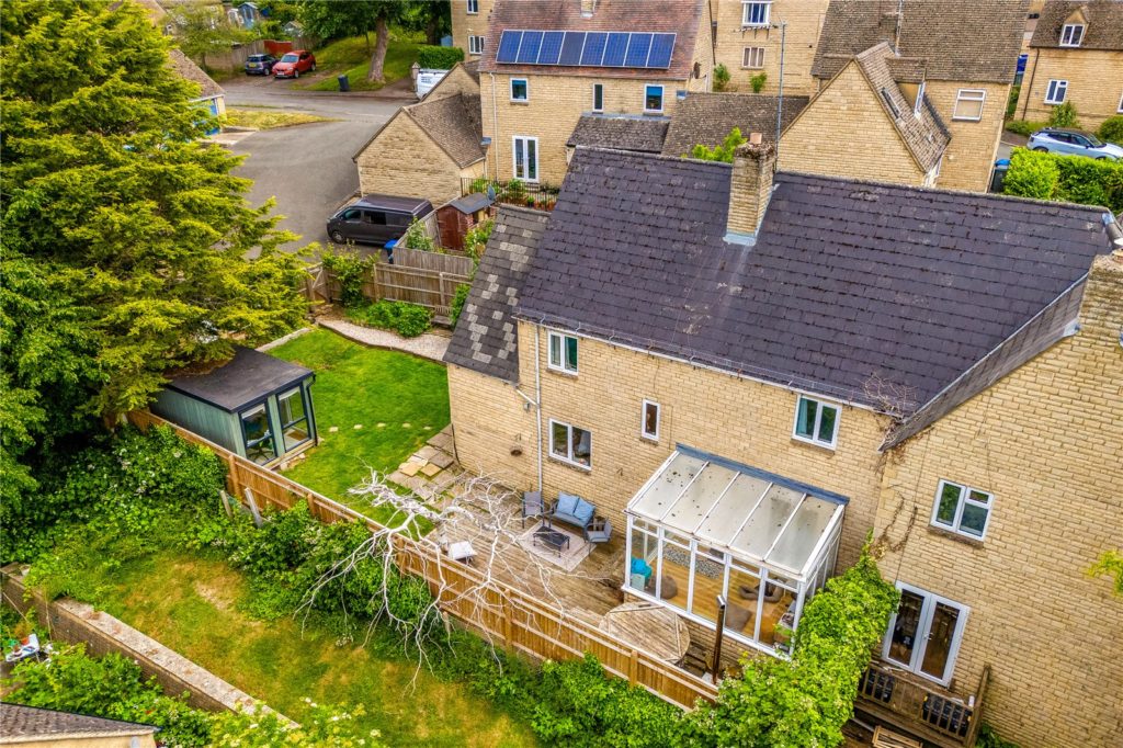 William Bliss Avenue, Chipping Norton, Oxfordshire, OX7 5LT