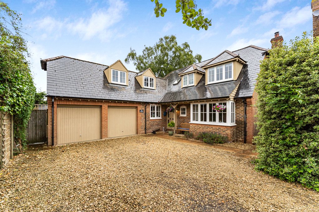 Walnut Close, Clifton, Banbury, Oxfordshire, OX15 0PG