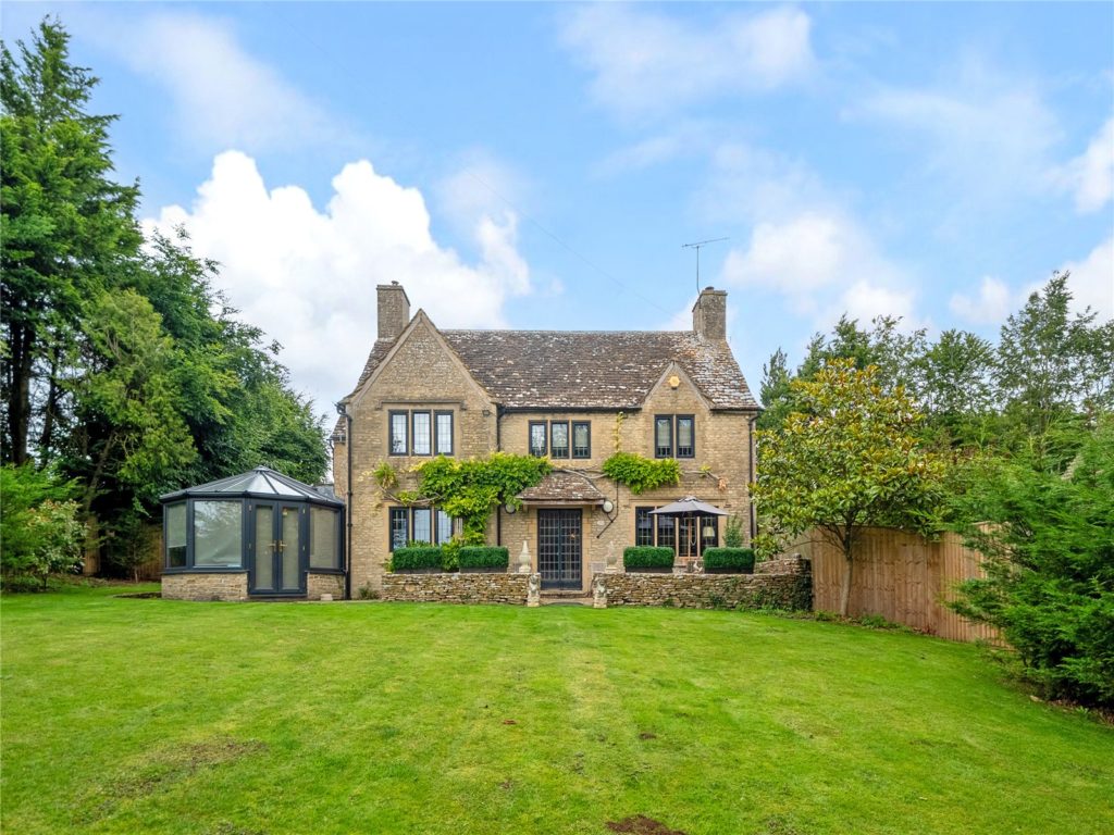 Westhall Hill, Fulbrook, Burford, OX18 4BJ