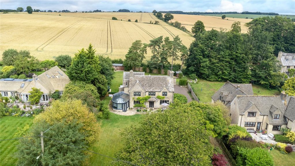 Westhall Hill, Fulbrook, Burford, OX18 4BJ