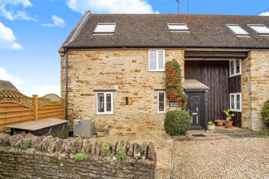 Spring Farm Court, Duns Tew, Oxfordshire