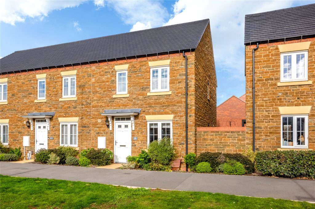 Blackwell Drive, Bodicote, Banbury, Oxfordshire, OX16 9PF