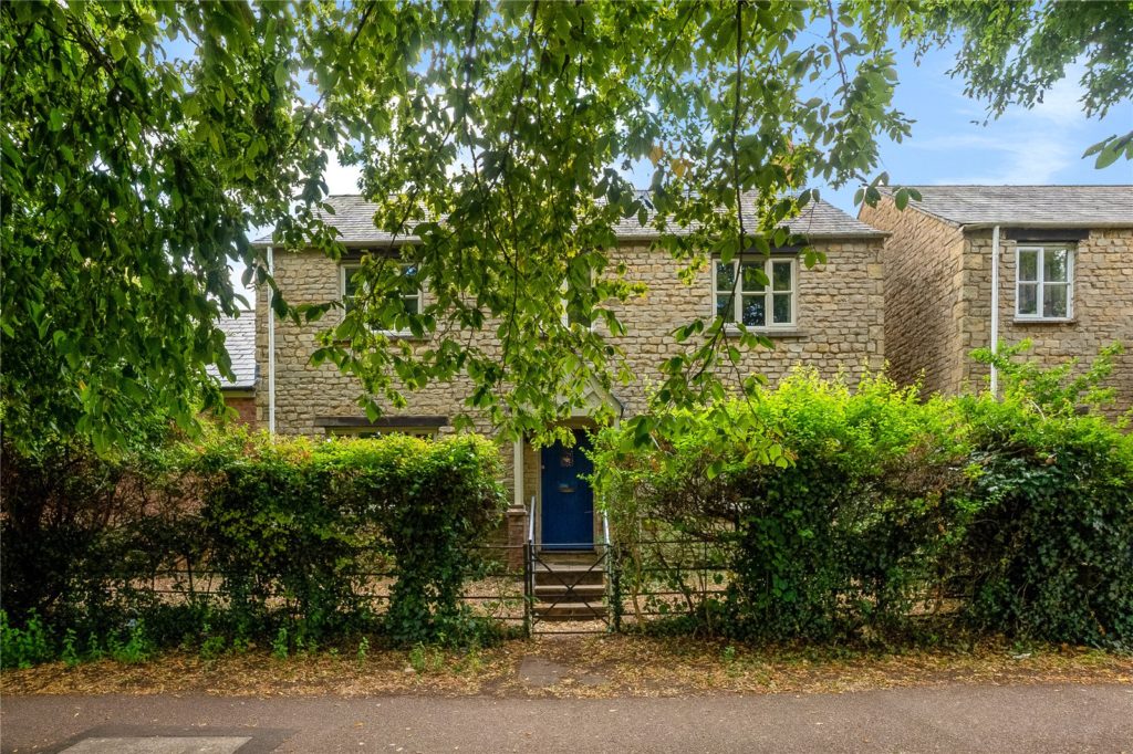 Heyford Road, Steeple Aston, Bicester, Oxfordshire, OX25 4SU