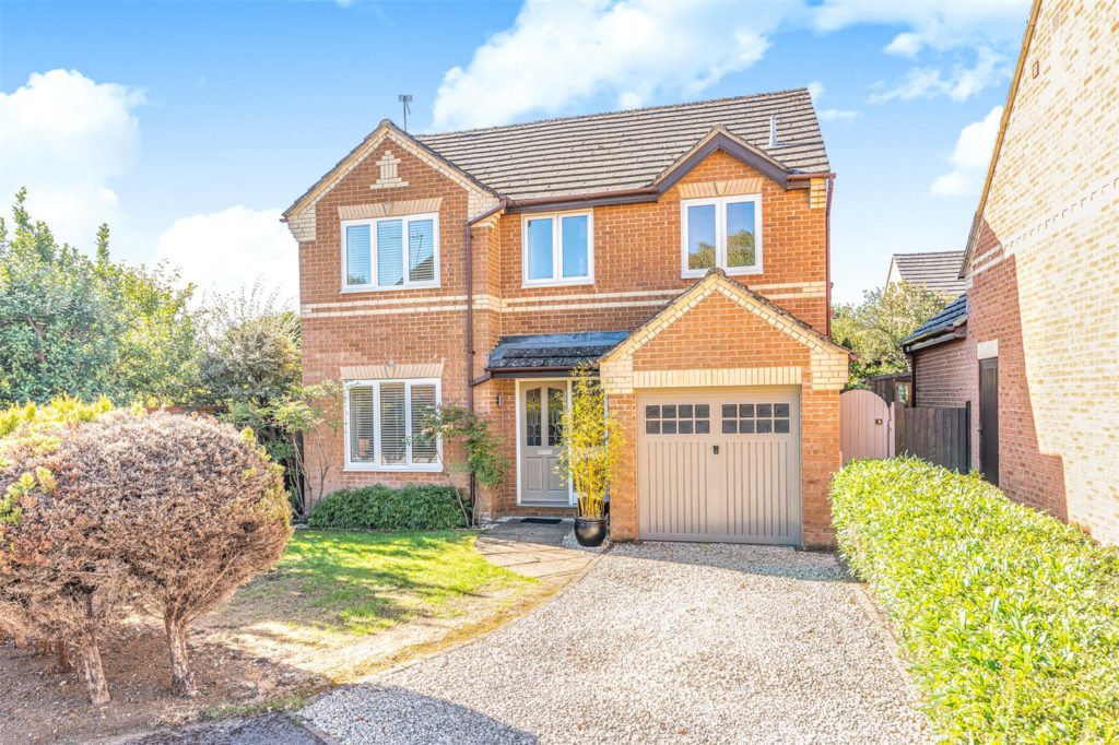 Gaveston Gardens, Deddington, Oxfordshire, OX15 0NX