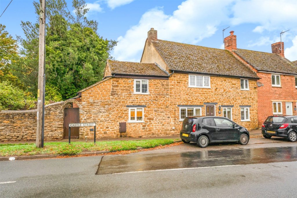 Castle Street, Deddington, Oxfordshire, OX15 0TE
